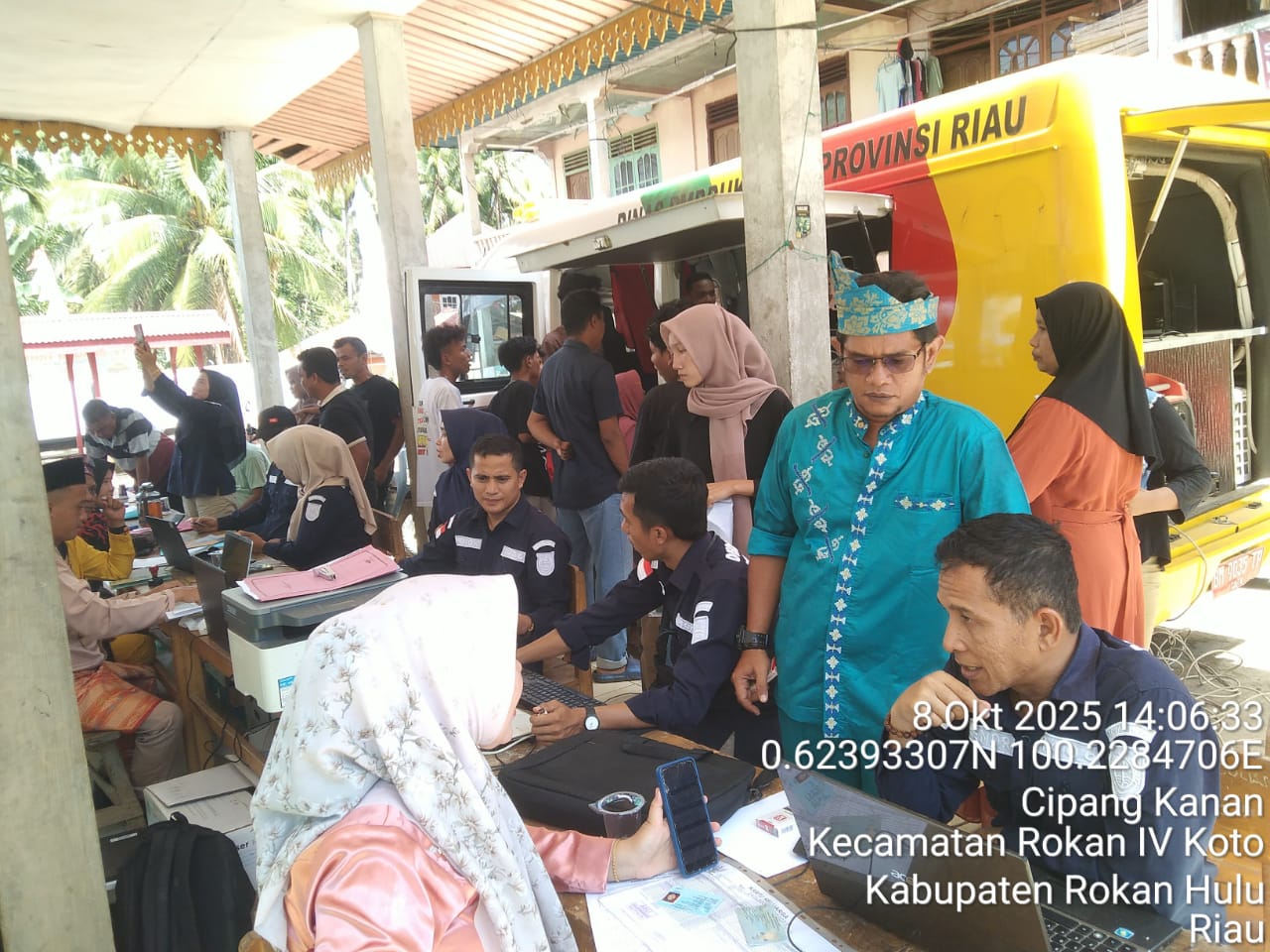 PELAYANAN ADMINDUK DI DESA PERBATASAN RIAU SUMBAR